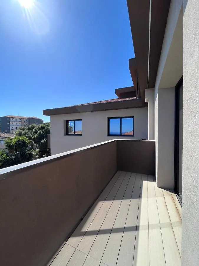 Ollen Apartments CTA 4*,