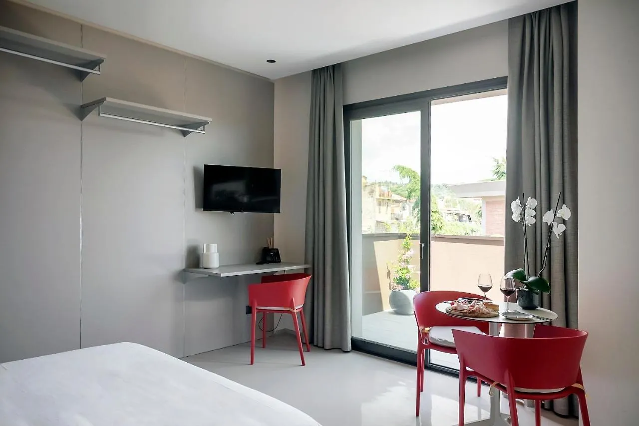 **** Apartahotel Ollen Apartments CTA Italia