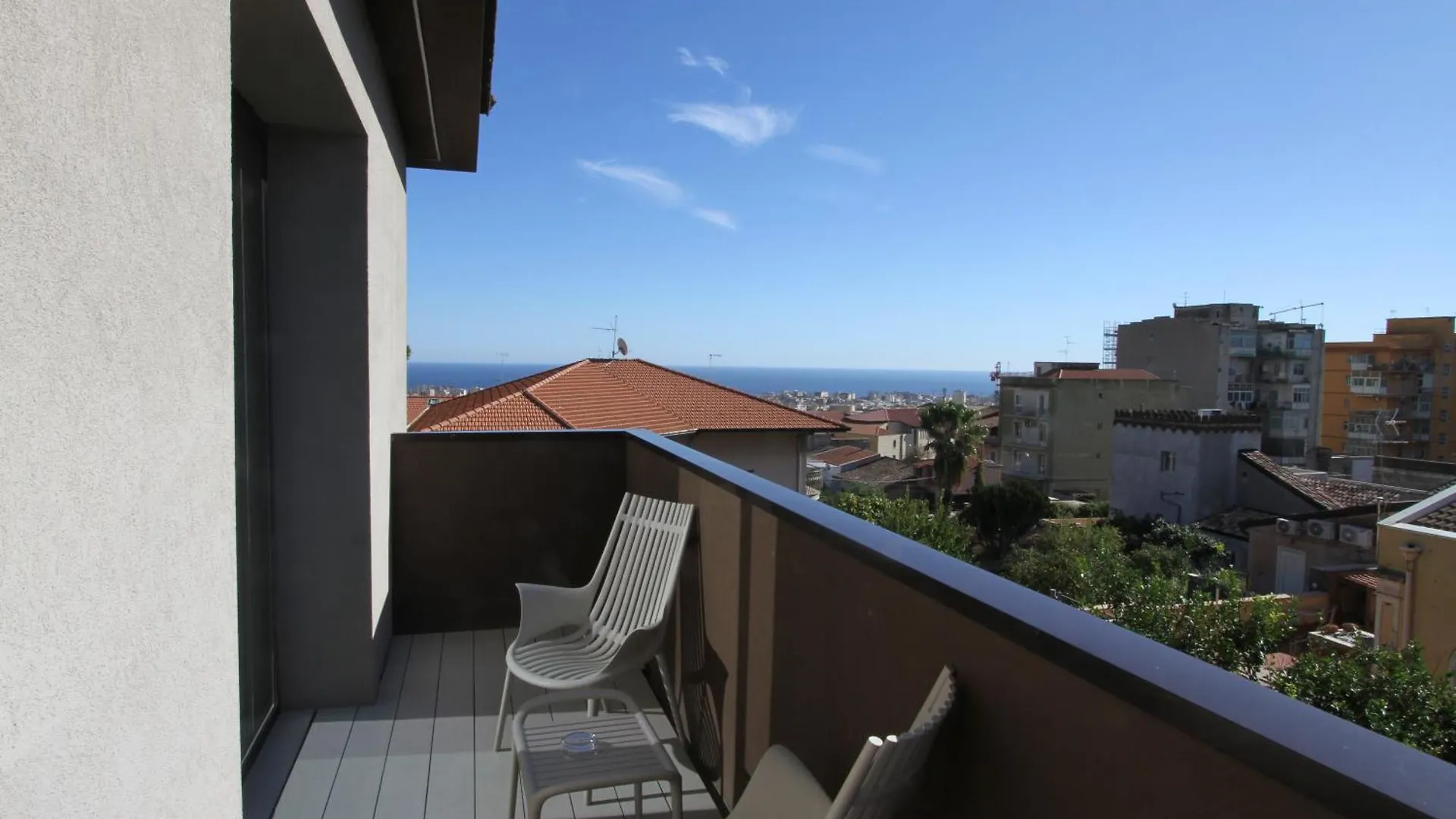 Ollen Apartments Catania 3*,  Italy